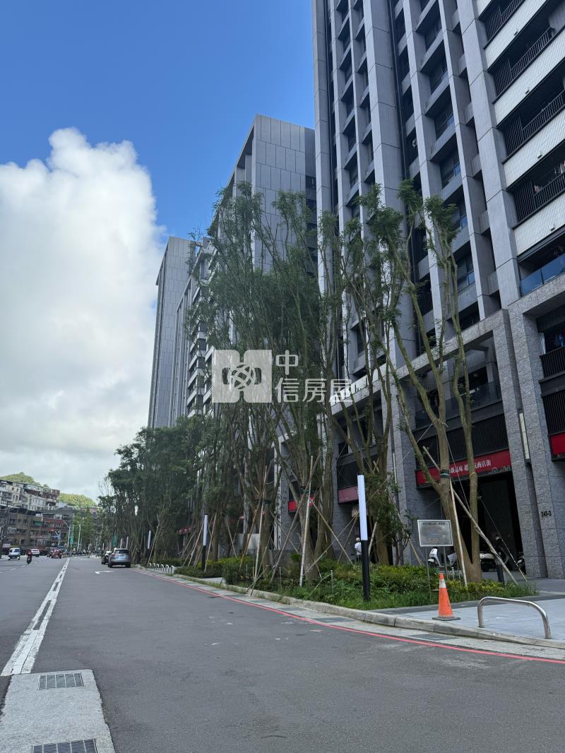 新橫濱2金賞店面房屋室內格局與周邊環境