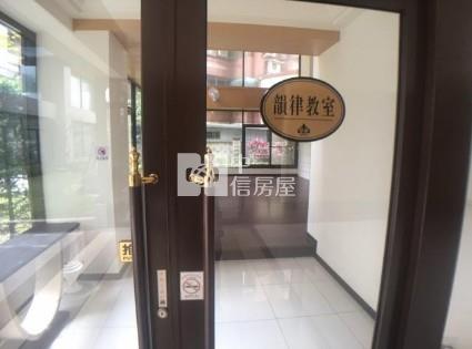 藝文特區未來捷運陽台大套房+平面車位房屋室內格局與周邊環境