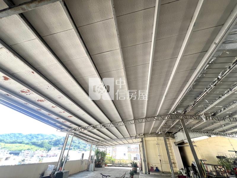 軍功商圈電梯三房平車房屋室內格局與周邊環境