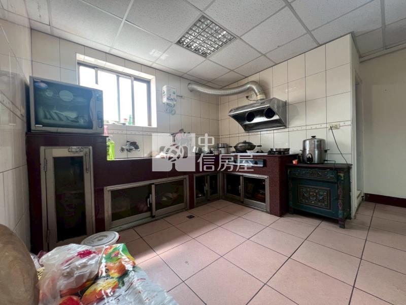 龍潭近市區邊間透天房屋室內格局與周邊環境
