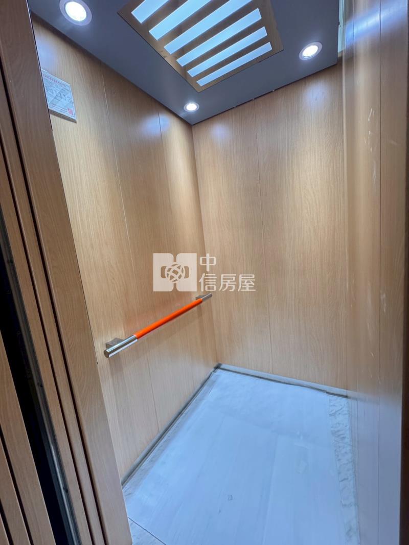 旭日大展全新電梯車墅B房屋室內格局與周邊環境