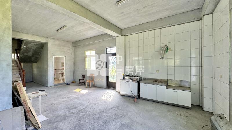 近甕窯雞礁溪山景便宜農舍房屋室內格局與周邊環境