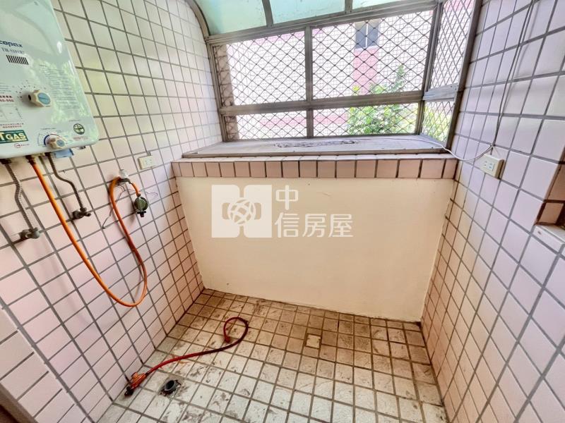 薪家坡3+1房低樓層美宅房屋室內格局與周邊環境