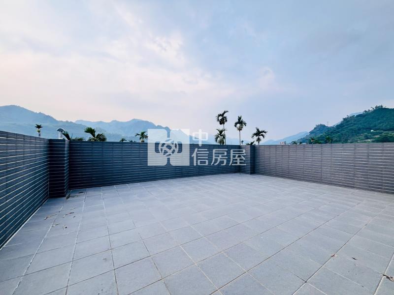 青山綠水百坪獨棟電梯別墅房屋室內格局與周邊環境