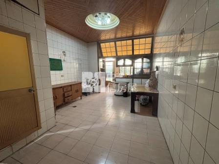 屏東房屋-華山街10米路透天房屋室內格局與周邊環境