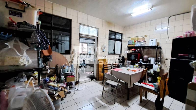 內壢高中前院停車透天-土地31坪房屋室內格局與周邊環境