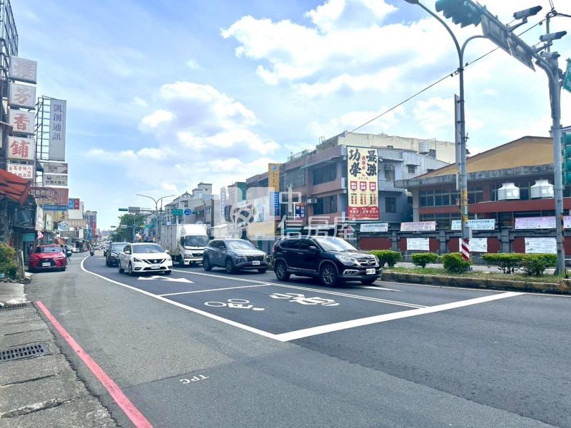 平鎮國民運動中心透天(店面)房屋室內格局與周邊環境