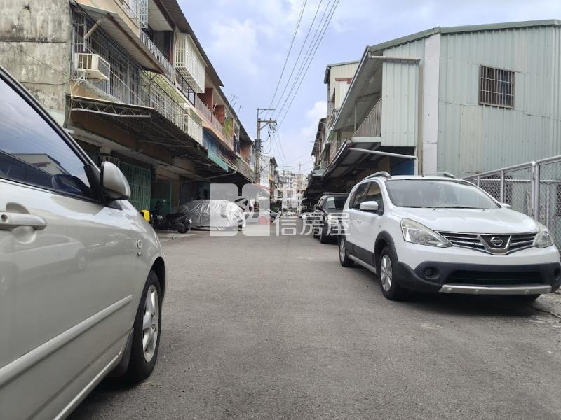 太平*中華國小*大地坪.大面寬透天.好停車房屋室內格局與周邊環境