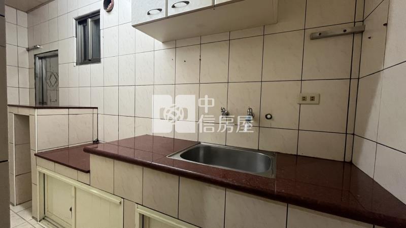 八德低總價活巷透天房屋室內格局與周邊環境