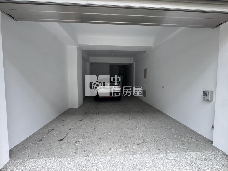 西區近南屯全新雙車臨路電梯別墅房屋室內格局與周邊環境