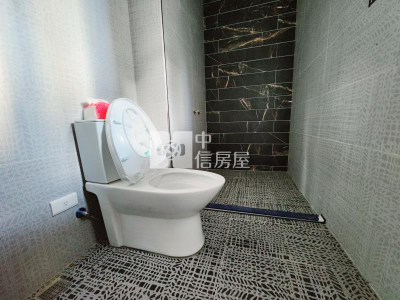 屏東縣政府華廈房屋室內格局與周邊環境