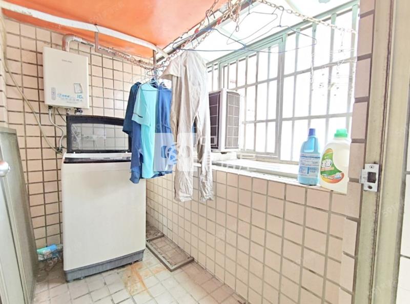 冠國王朝三房休旅車房屋室內格局與周邊環境