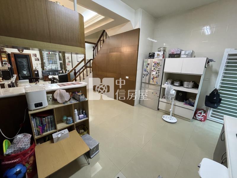 透天雙學區大地坪別墅房屋室內格局與周邊環境