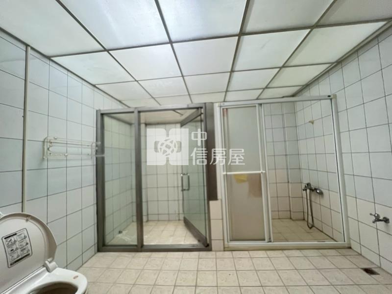 崇德商圈11期旁車庫別墅房屋室內格局與周邊環境