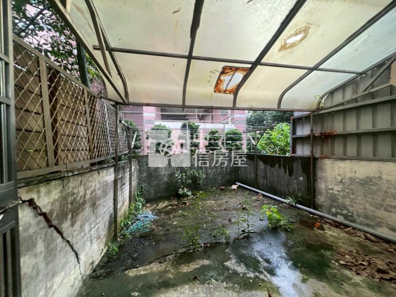 崇德商圈11期旁車庫別墅房屋室內格局與周邊環境