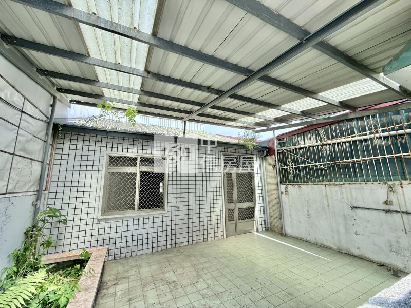 大里工業區旁大地坪買地送屋平房房屋室內格局與周邊環境