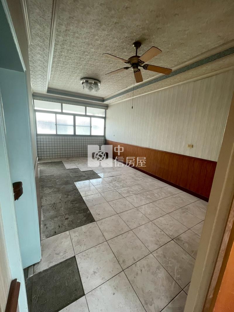 西平路孝親房透天房屋室內格局與周邊環境