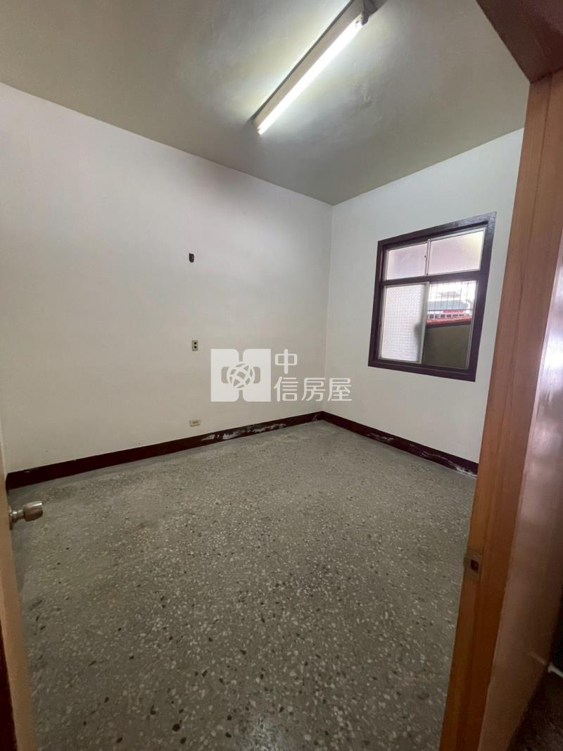 西平路孝親房透天房屋室內格局與周邊環境