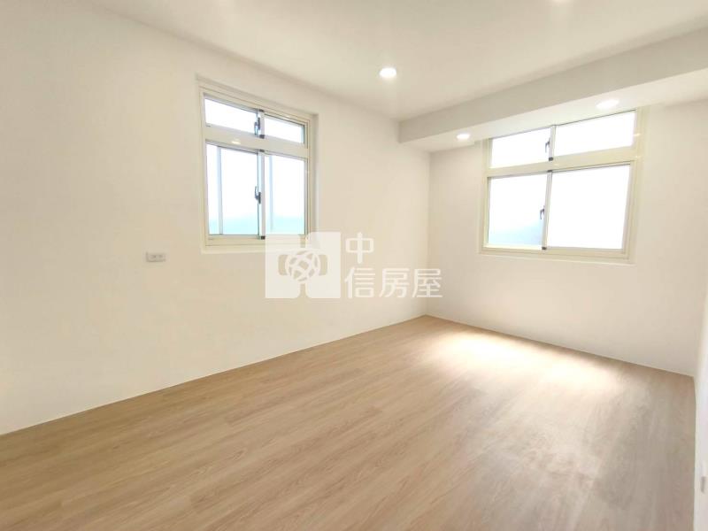 【新世紀】華隆街整新邊間透天房屋室內格局與周邊環境