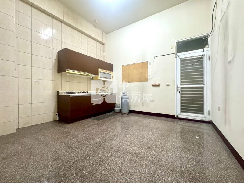斗南新庄輕屋齡別墅房屋室內格局與周邊環境