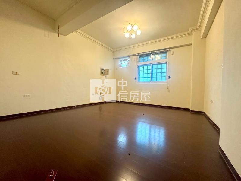斗南新庄輕屋齡別墅房屋室內格局與周邊環境