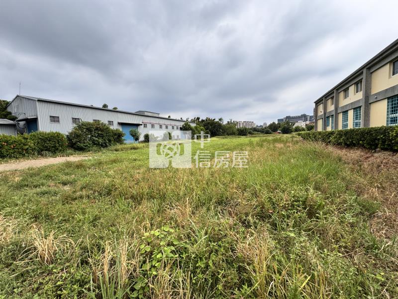 平鎮近新光路方正都內農房屋室內格局與周邊環境