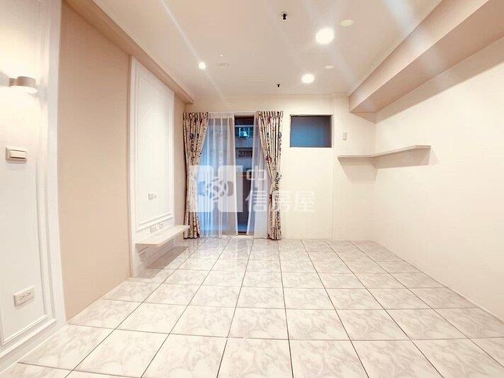 中平特區冠桃園三房車房屋室內格局與周邊環境