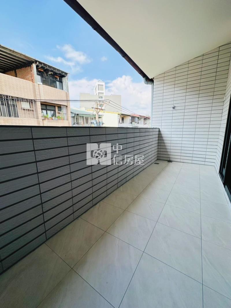 樹德商圈臨路精美店住合一金透天房屋室內格局與周邊環境