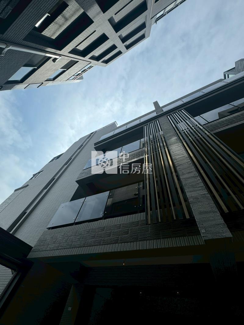 十期三字頭全新電梯別墅B房屋室內格局與周邊環境