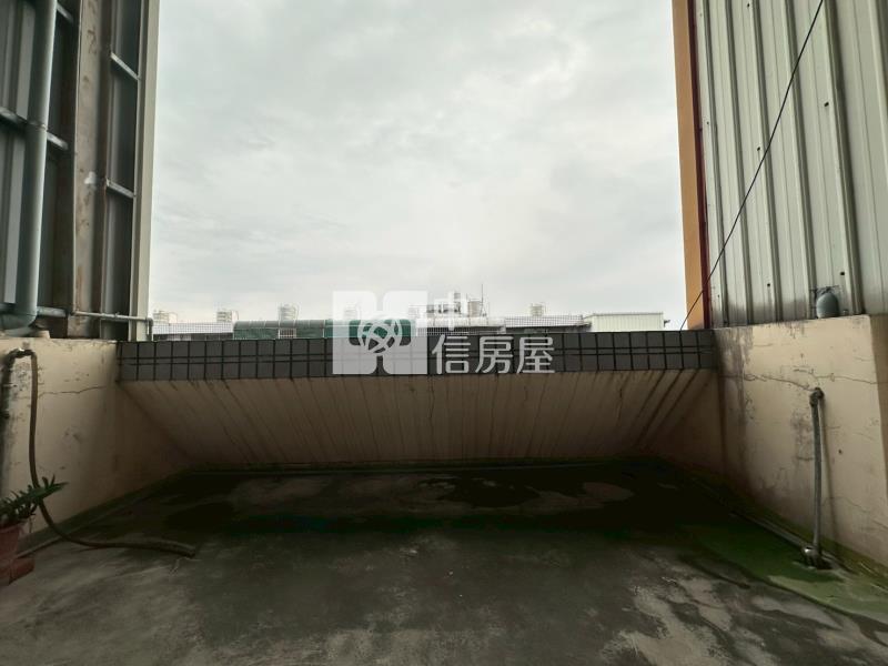 霧峰急售便宜車庫別墅房屋室內格局與周邊環境