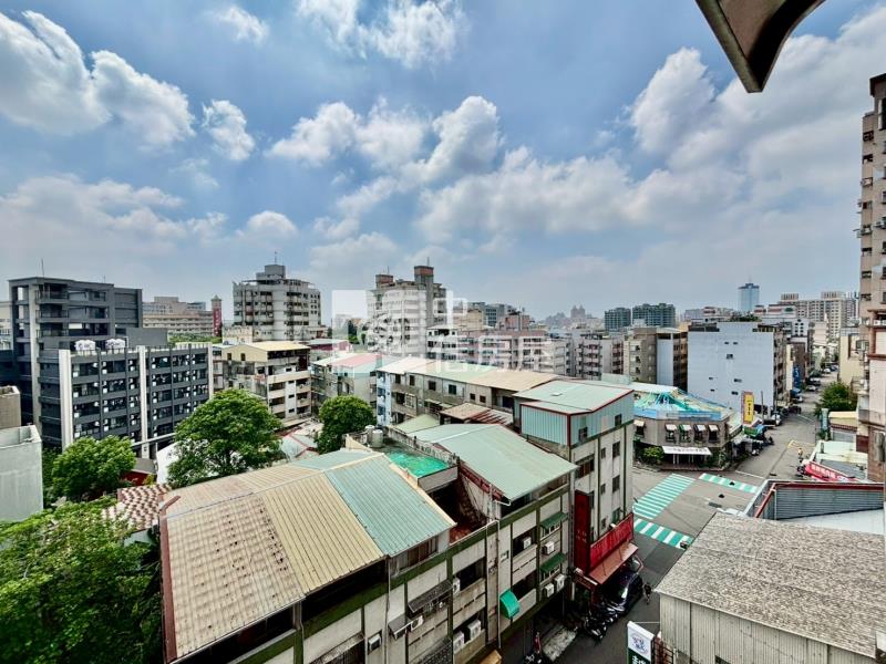 稀有｜興大小資收租套房｜衛浴開窗房屋室內格局與周邊環境