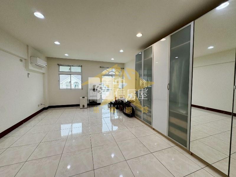 【星鑽】冠鼎建設前庭後院5房透天別墅+雙車位房屋室內格局與周邊環境