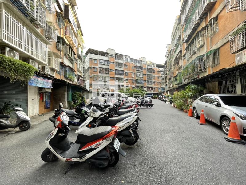 迴龍捷運站2樓公寓房屋室內格局與周邊環境