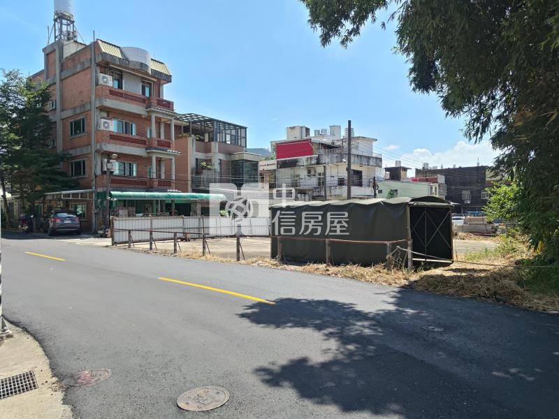 近台積電竹南科學園區雙面路角地房屋室內格局與周邊環境
