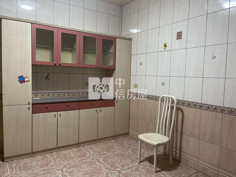 ㊣市區大地坪4車庫透天房屋室內格局與周邊環境