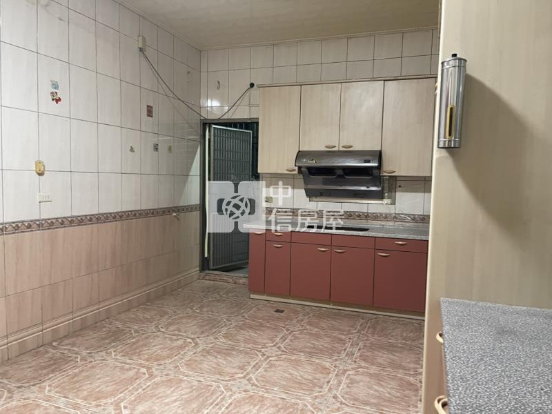 ㊣市區大地坪4車庫透天房屋室內格局與周邊環境