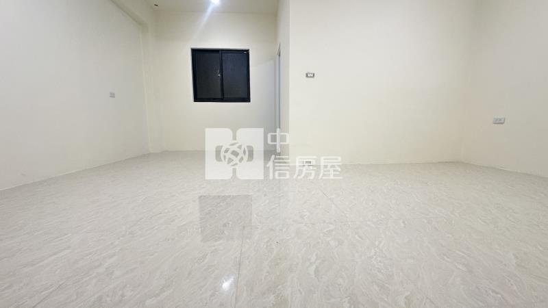 【神馬】近龍岡國中整新美透天房屋室內格局與周邊環境
