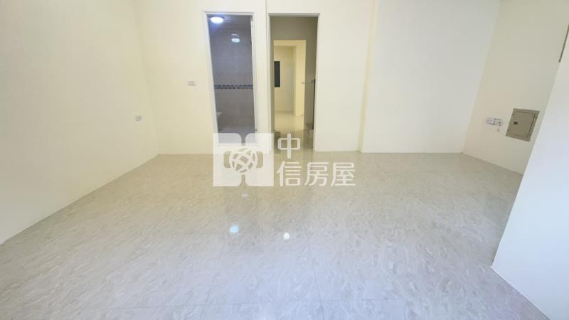 【神馬】近龍岡國中整新美透天房屋室內格局與周邊環境