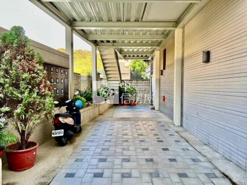 十期大地坪大面寬電梯豪墅房屋室內格局與周邊環境