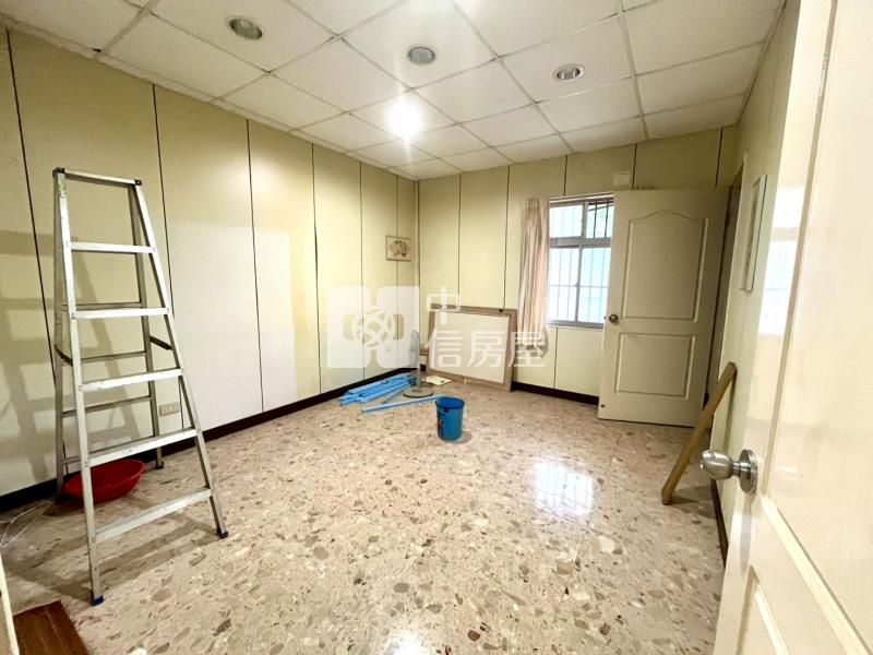 ●武隆街稀有透天房屋室內格局與周邊環境