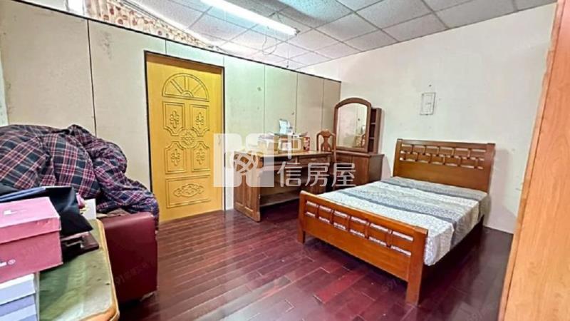 龍岡圓環邊間透天(中信卓越團隊)房屋室內格局與周邊環境