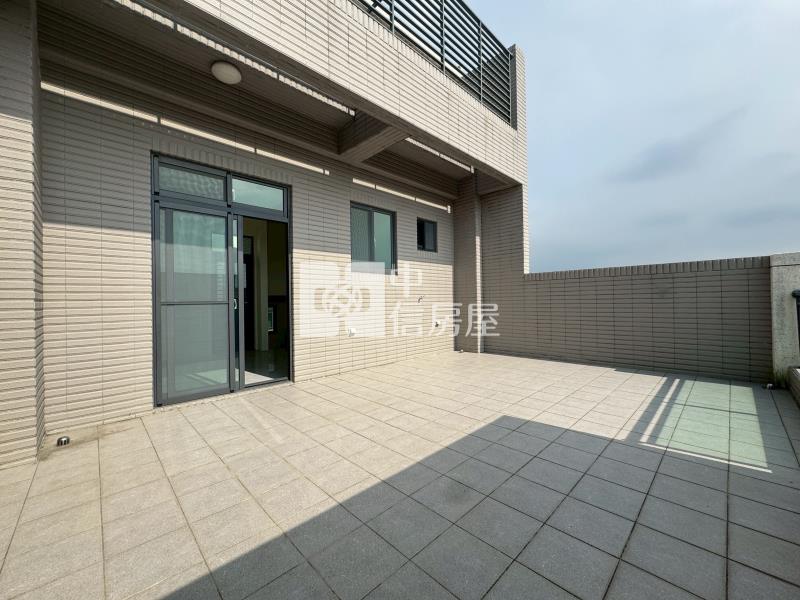 竹南科首選大面寬前庭雙車電梯美墅房屋室內格局與周邊環境