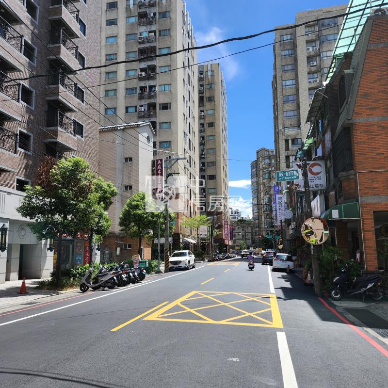 健康城市3房車房屋室內格局與周邊環境