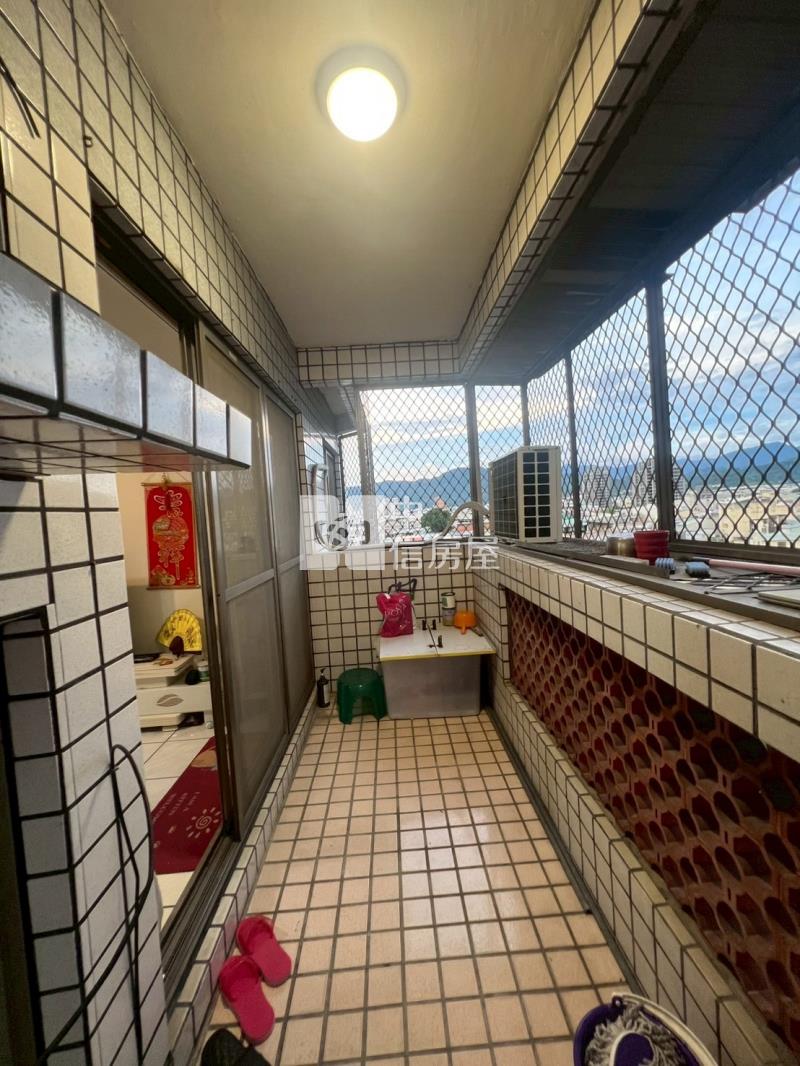 中興商圈三房+平車視野戶房屋室內格局與周邊環境