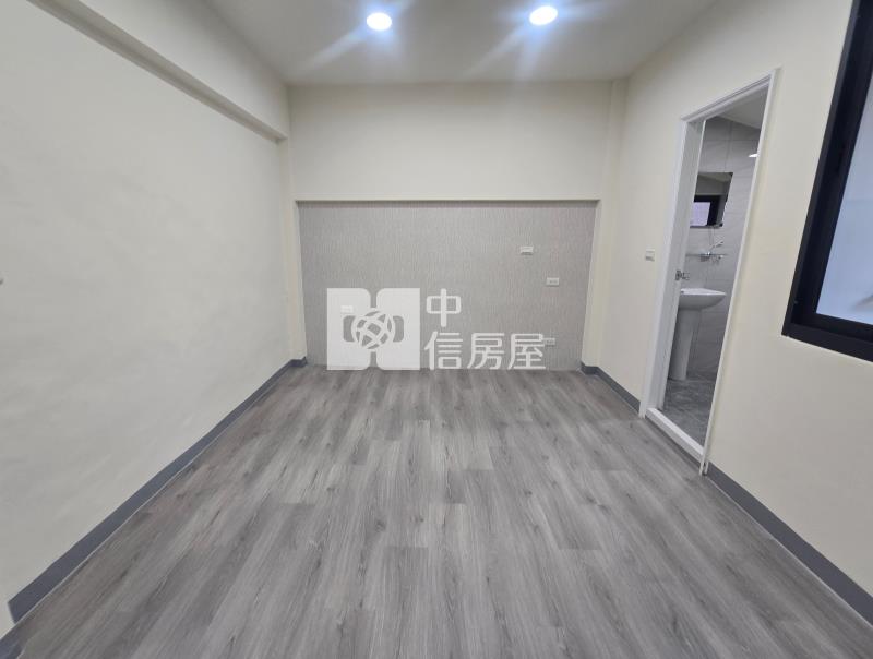 潭子矽品朝南美透天房屋室內格局與周邊環境