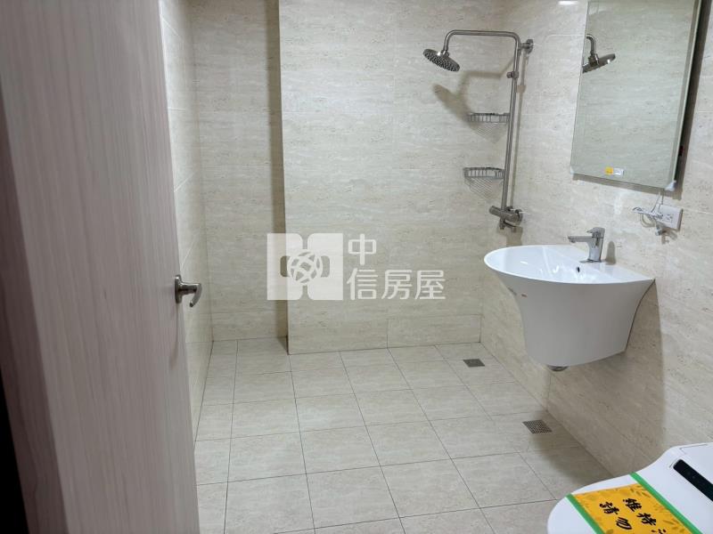 愛河景觀全新美2房房屋室內格局與周邊環境