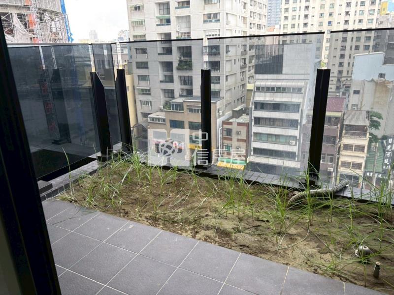 愛河景觀全新美2房房屋室內格局與周邊環境