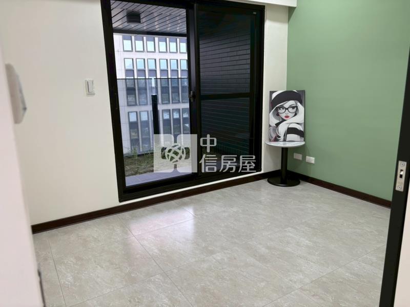 愛河景觀全新美2房房屋室內格局與周邊環境