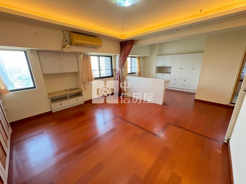鄉林凱撒挑高樓中樓3+1房平車美屋房屋室內格局與周邊環境