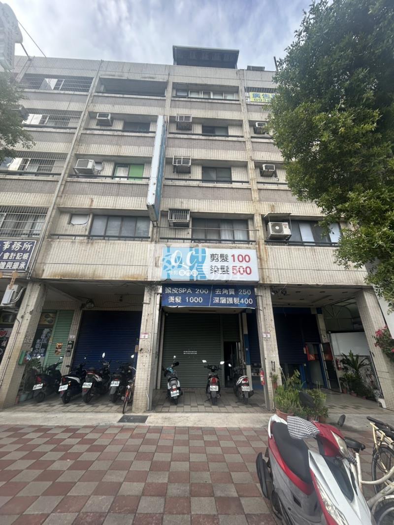 正體育園區黃金店面房屋室內格局與周邊環境